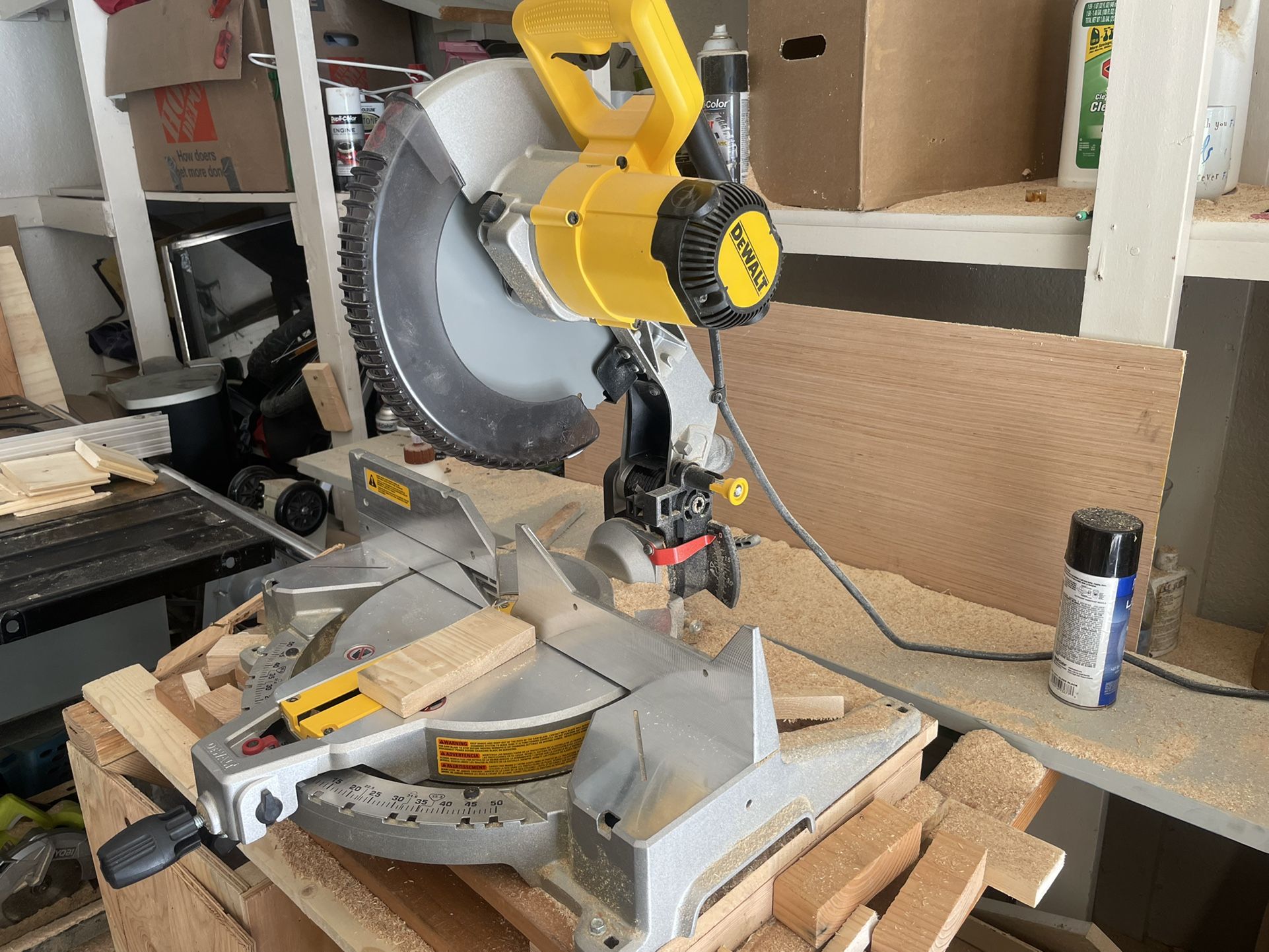 Like New Dewalt Miter Saw / Jet Table Saw