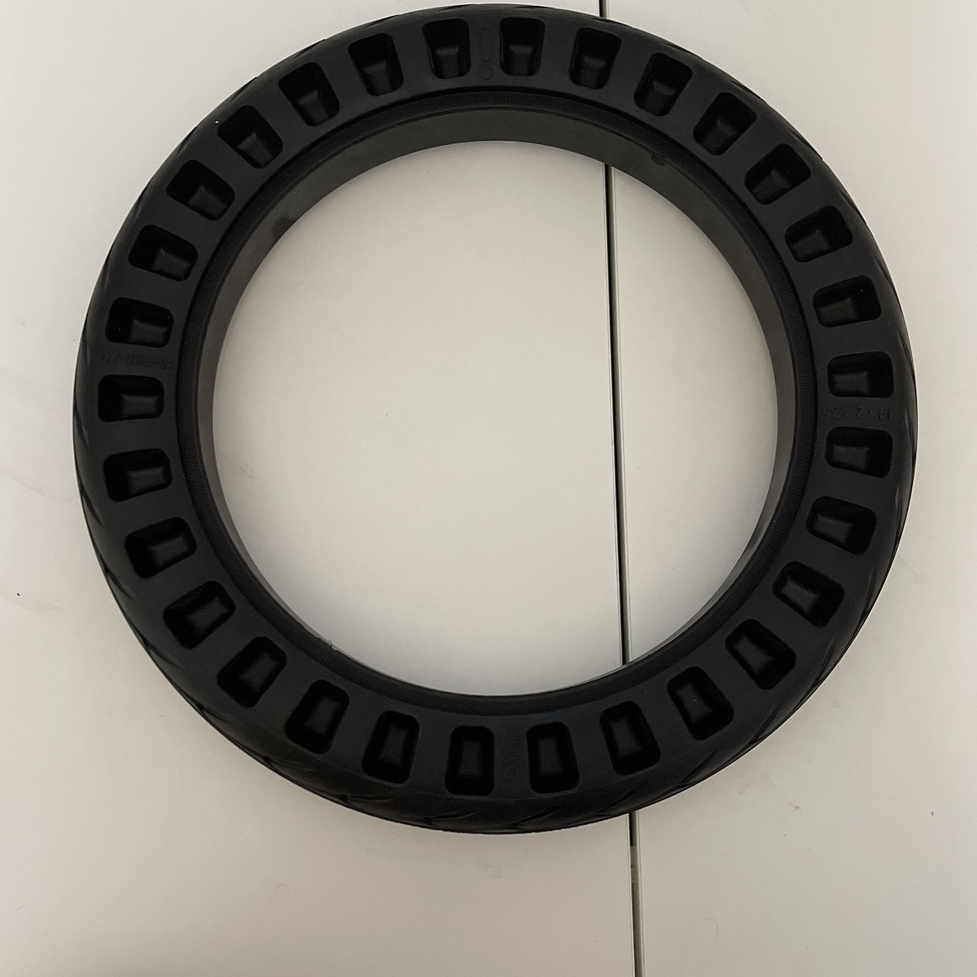 MAQLKC 14x2.125 Solid Tire