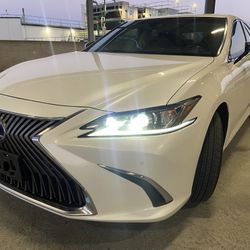 2021 Lexus ES 300h