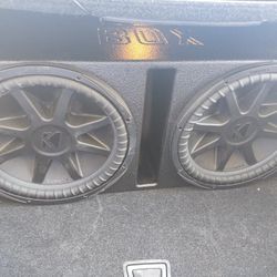 Kicker Subwoofers And Amp