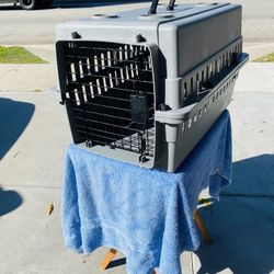 pet Carrier.    See description.