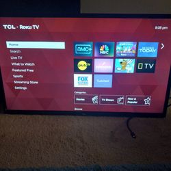 32' Inch Smart TV With Roku Tv.