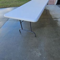 Heavy Duty Commercial Resin Table with Folding Legs