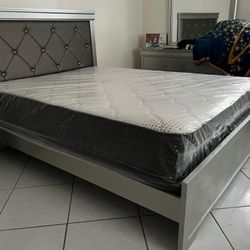 NEW MATTRESS QUEEN SIZE PLUSH WITH BOX SPRING 