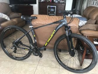 Montain bike. Schwinn Santis.   Tires 29.