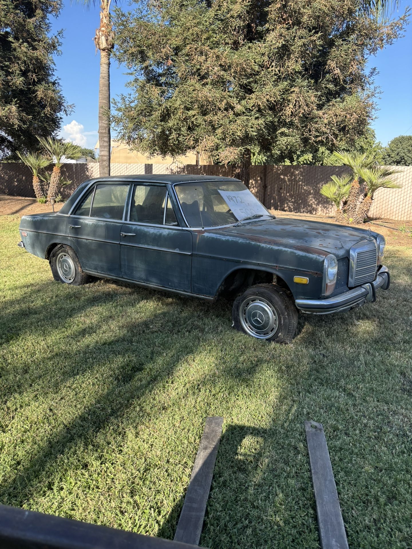 Mercedes 220 diesel no motor or training