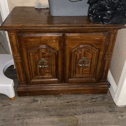wood side table, small dresser