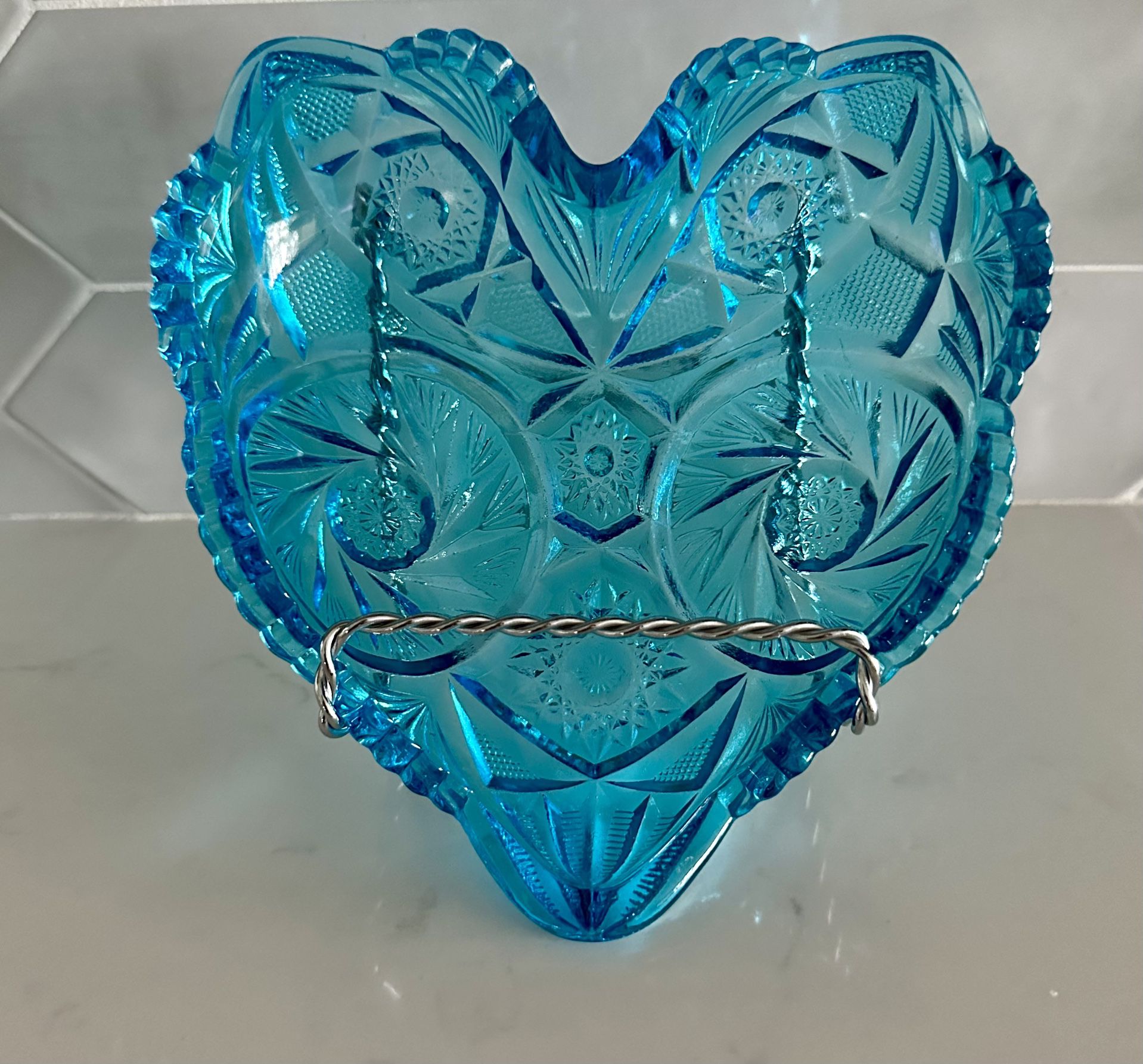 Vintage LE Smith Heritage heart shaped Aqua glass candy dish/ trinket holder. 