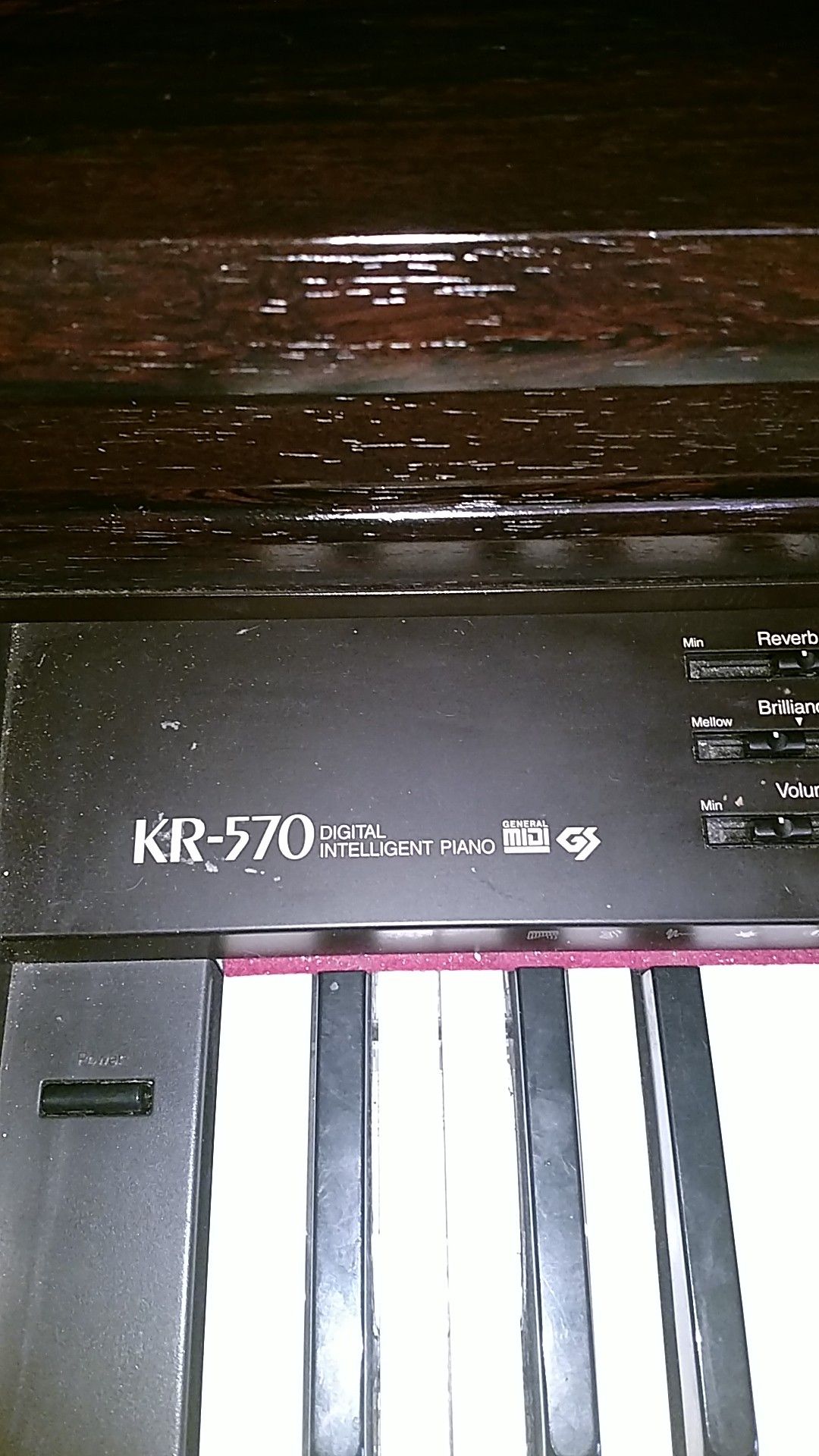 ROLAND KR570 DIGITAL INTELIGENT PIANO for Sale in Lake View Terrace