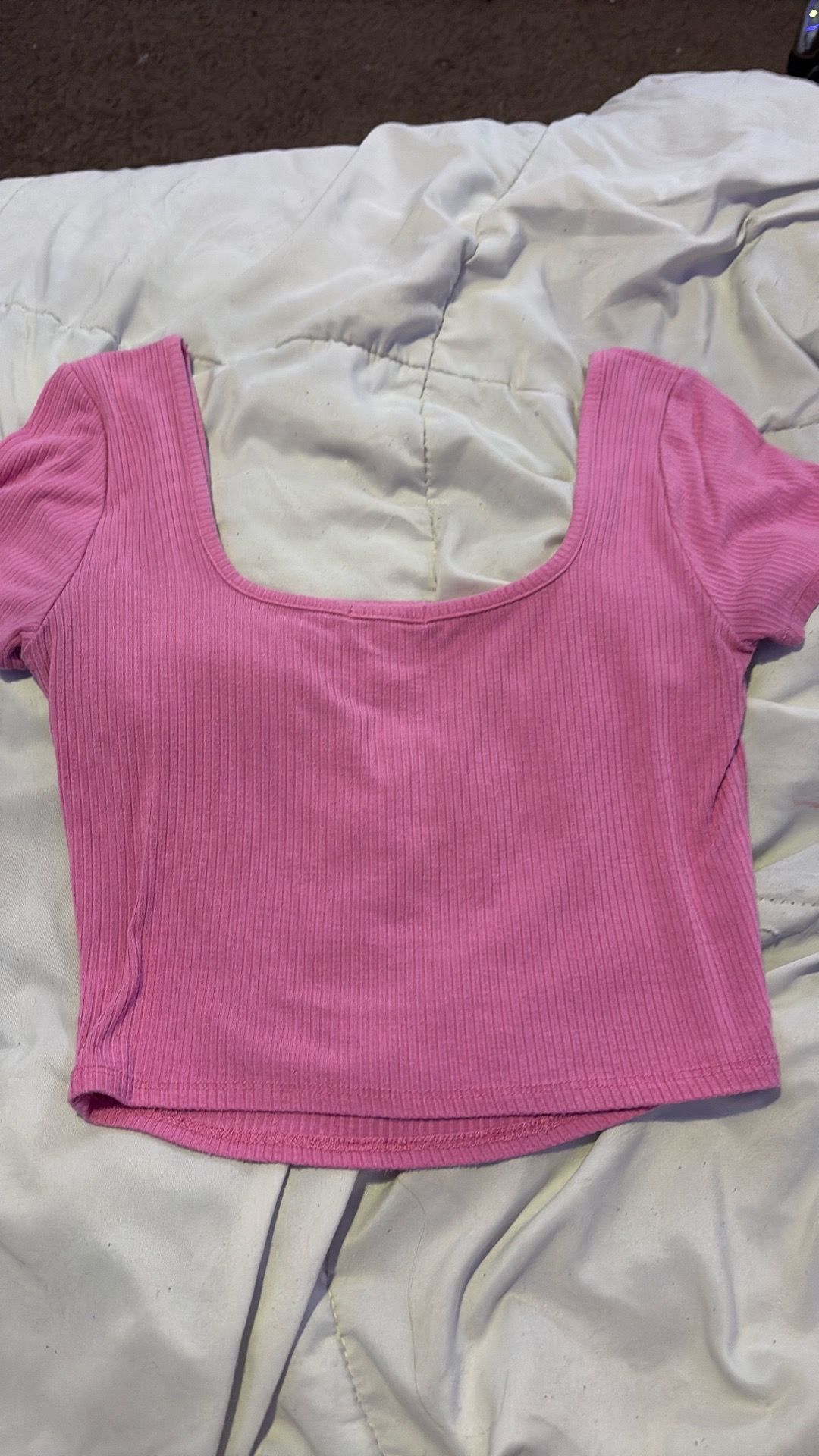 bozzolo brand size medium pink crop top