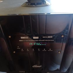 GENESIS MEDIA LABS IPOD FM BASS, NO REMOTE,GREAT BASS ONLY PICK UP 