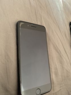 32gb TMOBILE Iphone 7+