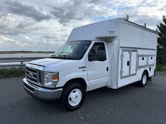 2019 Ford E-350 Recortado