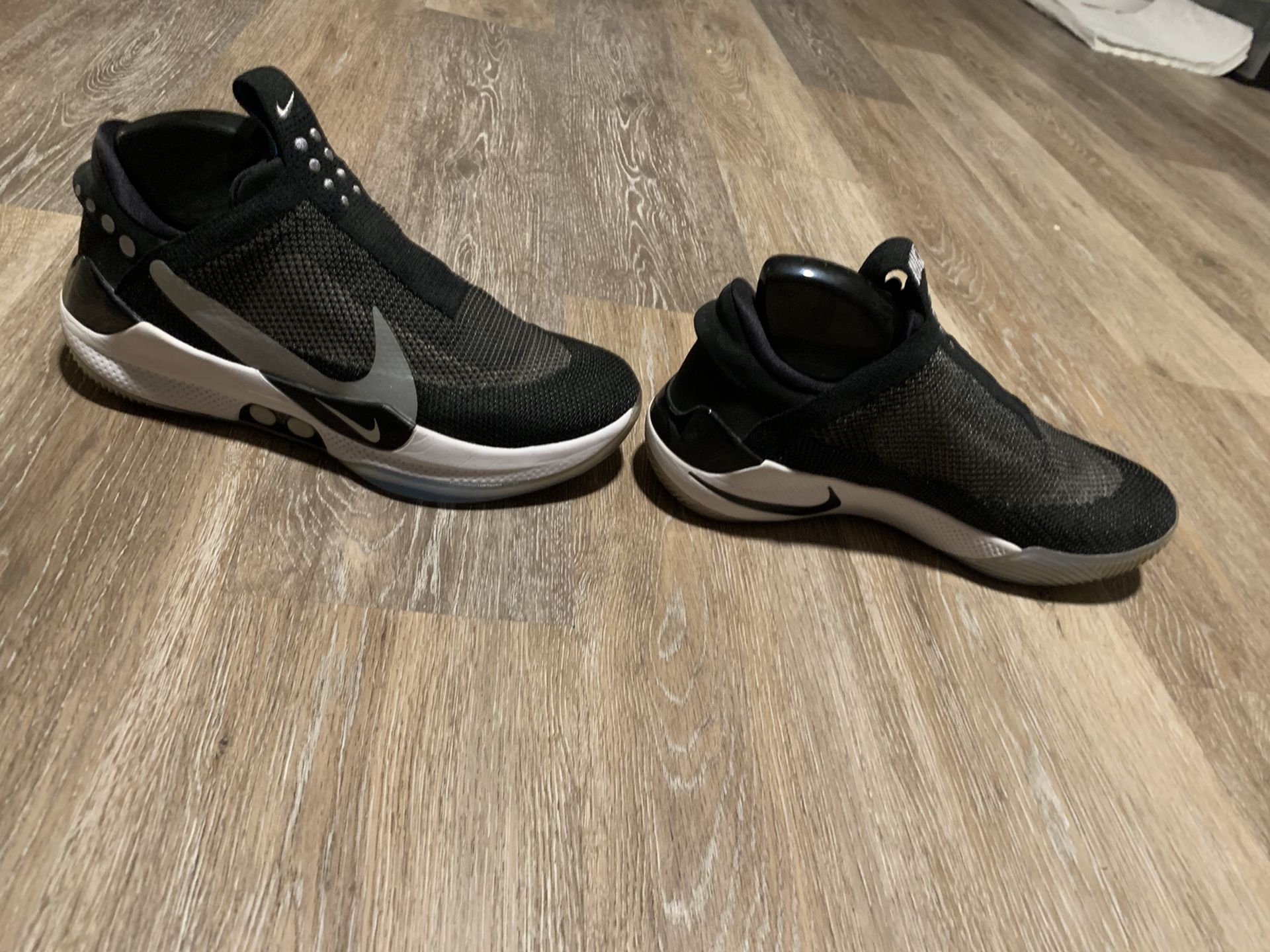 NIKE ADAPT BB