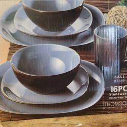 Dinnerware Set