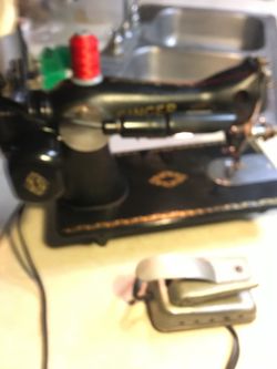 Vintage Singer Sewing Machine