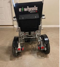 E wheels powered chair