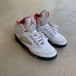 Air Jordan 5 Fire Red - $100