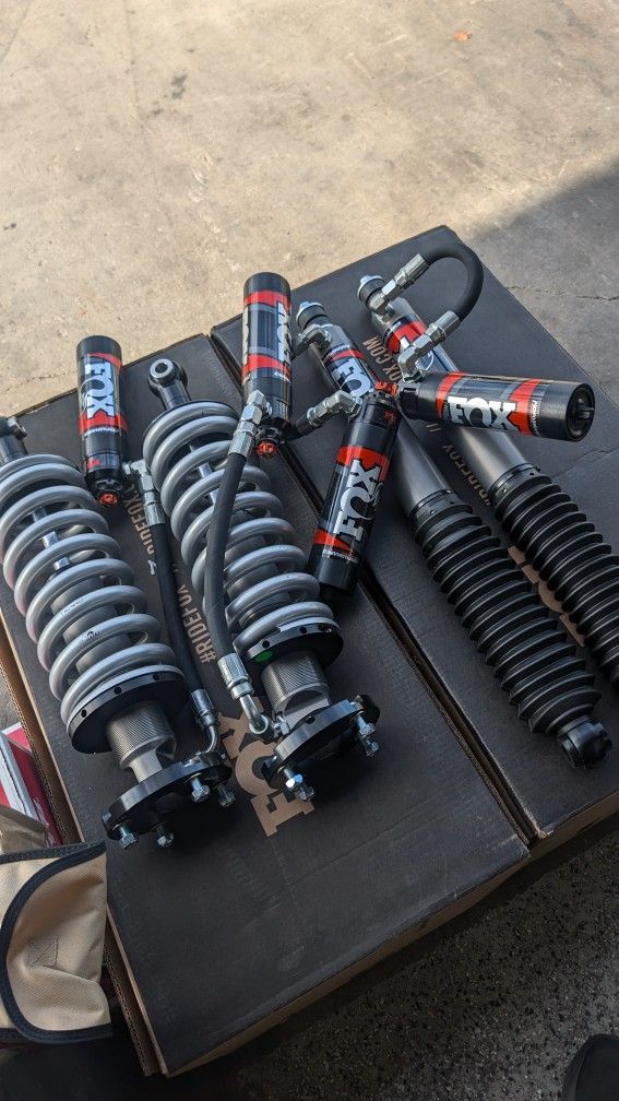 Shock Double Compression Fox 2.5 Elite Series Coilovers and Shocks with Dual Speed Compression ...