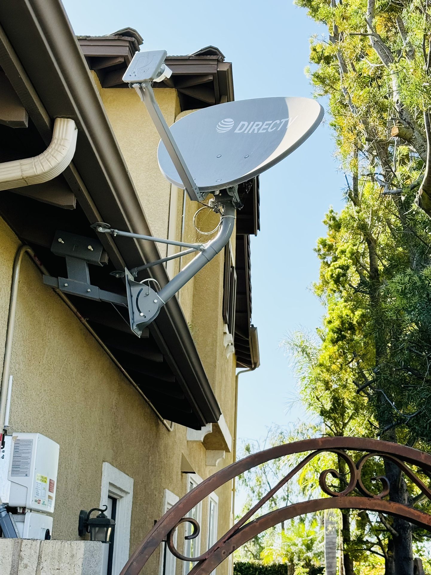 Free satellite dish