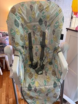 Baby feeding high chair
