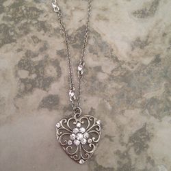 Really pretty cookie lee necklace