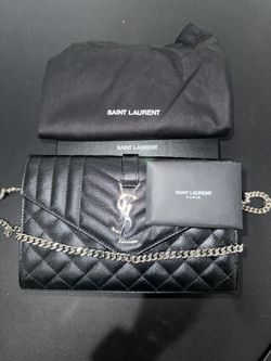 💎 Saint Laurent Black Quilted Leather Purse – Like New! 💎