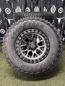 Brand New Lock Offroad Commando Ford F-150 6x135 17x9 6 Lug 17 Inch Wheels