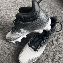 Under Armour Spotlight Football Cleats