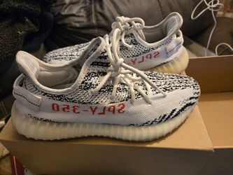 YEEZY BOOS 350 V2