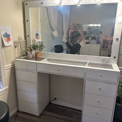 Large Makeup Vanity