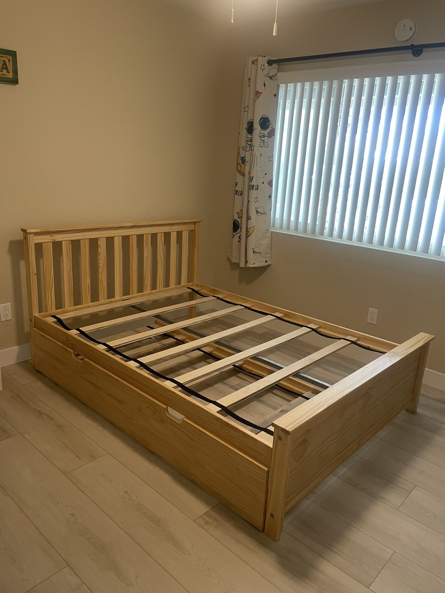 Full Size Bed Frame With Trundle