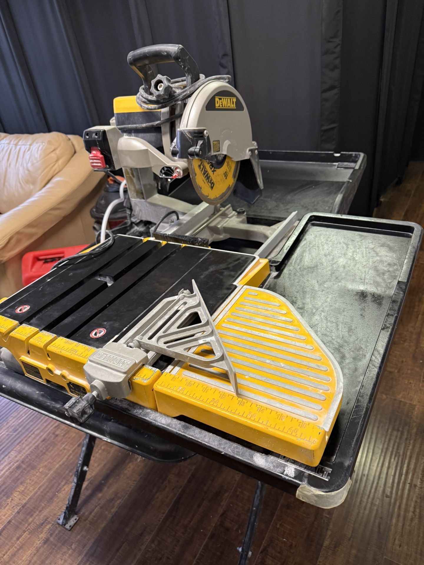 Weet Tile Saw Dewalt