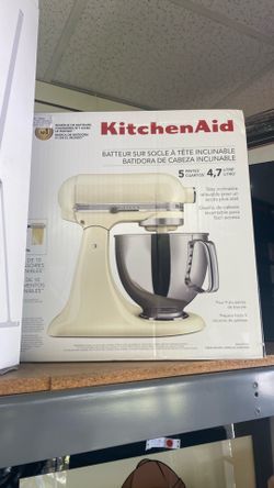 KitchenAid Artisan 5 Qt Tilt-Head Stand Mixer - Brand New