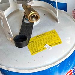 Propane tank new condition $40