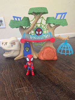 Spidey and friends tree house