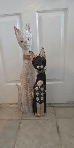 Set of 2 wood cats decor sm=2ft lg=2.6ft