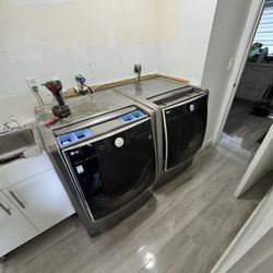 LG Washer And Dryer Set