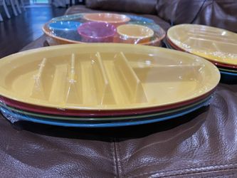 Taco Trays 2 Sets Of 4 Plus Dip And Salsas Tray.