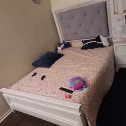 2 Beds Twin And Full