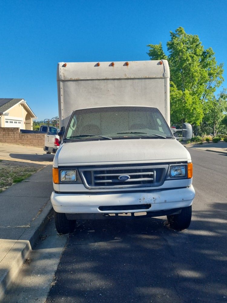 2007 Ford E-350