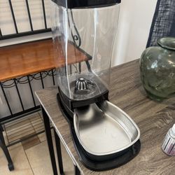 Top Paw® Black Gravity Pet Waterer
