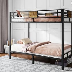 Bunk beds w/ mattresses