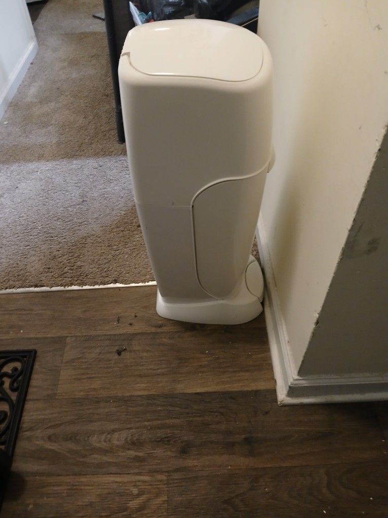 Diaper Genie - Dispense