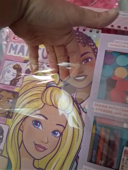 Barbie Art & Design Activity Set