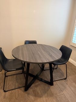 Kitchen table and 3 chairs
