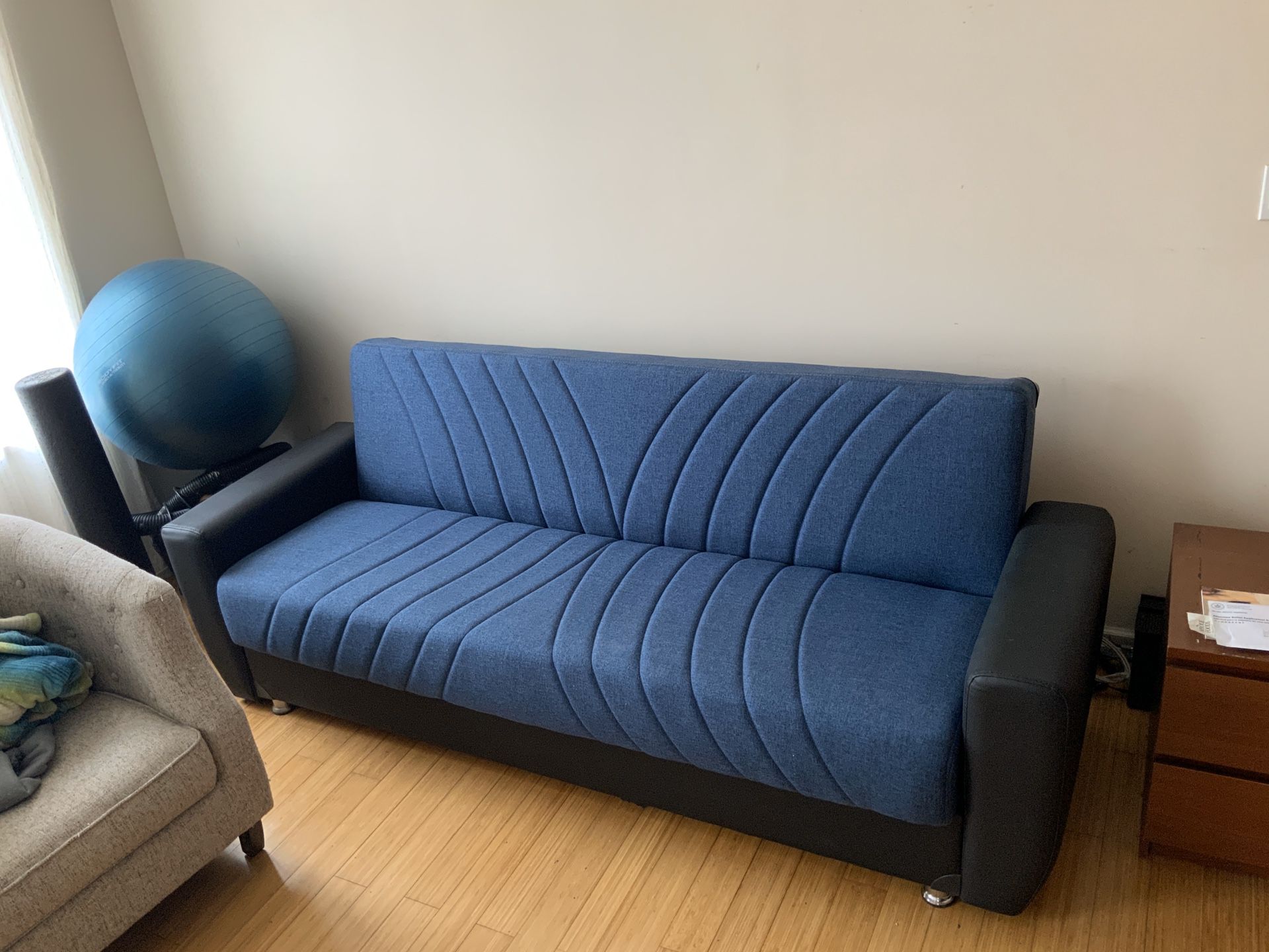 Comfy futon w/storage