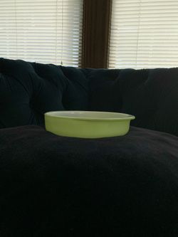 Vintage Pyrex Bright Lime cake pan round 8” baking dish marked #221.