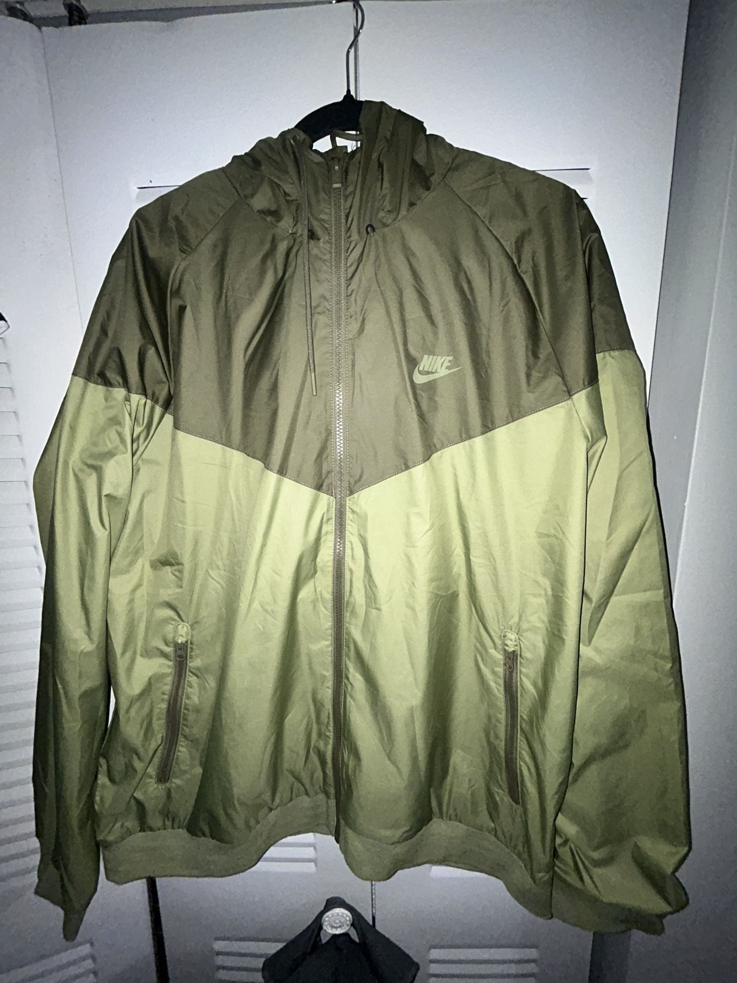 Nike Windbreaker Jacket Size Xl