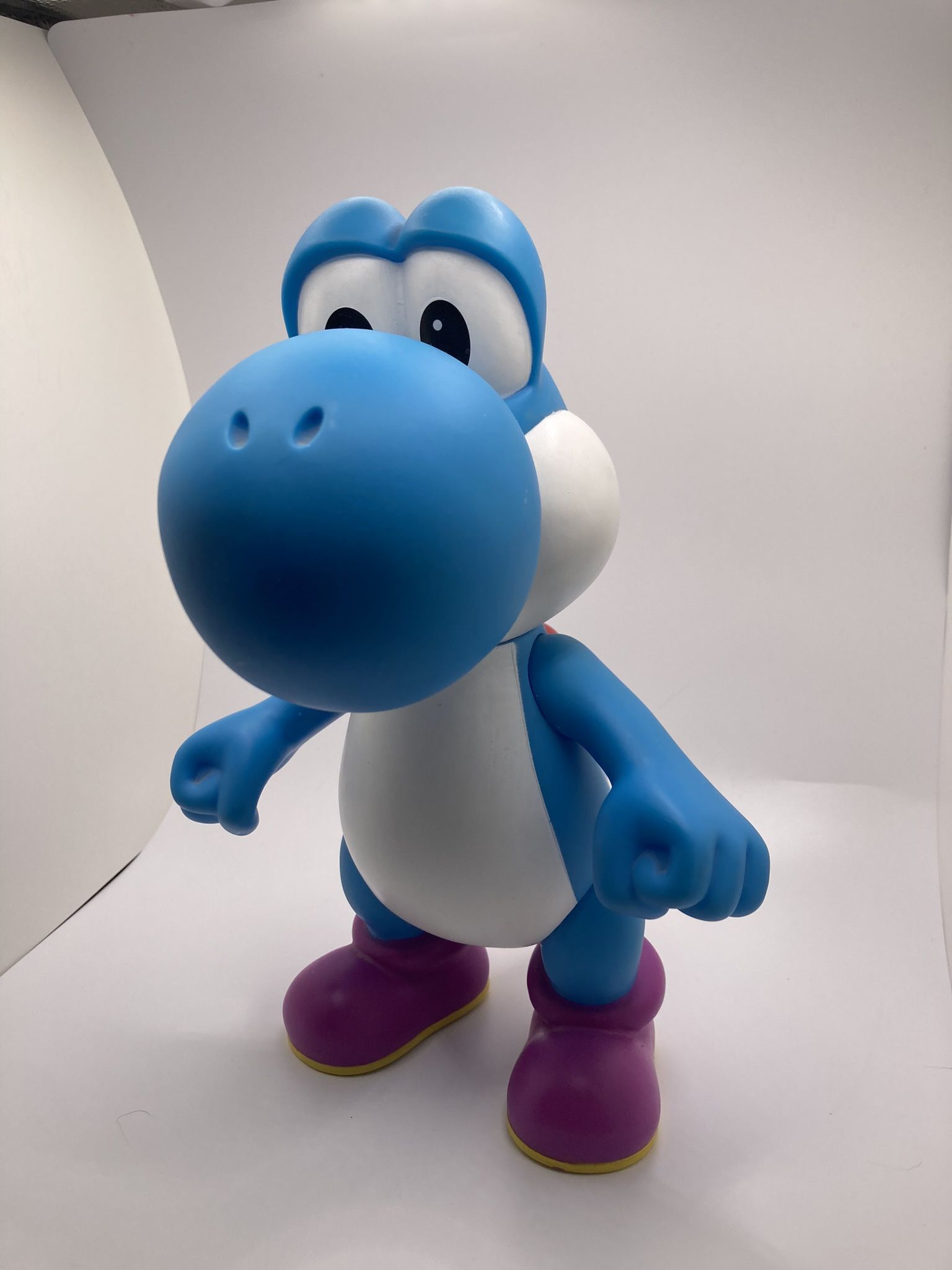 NINTENDO SUPER MARIO BROS SUPER SIZE BLUE YOSHI 9 IN